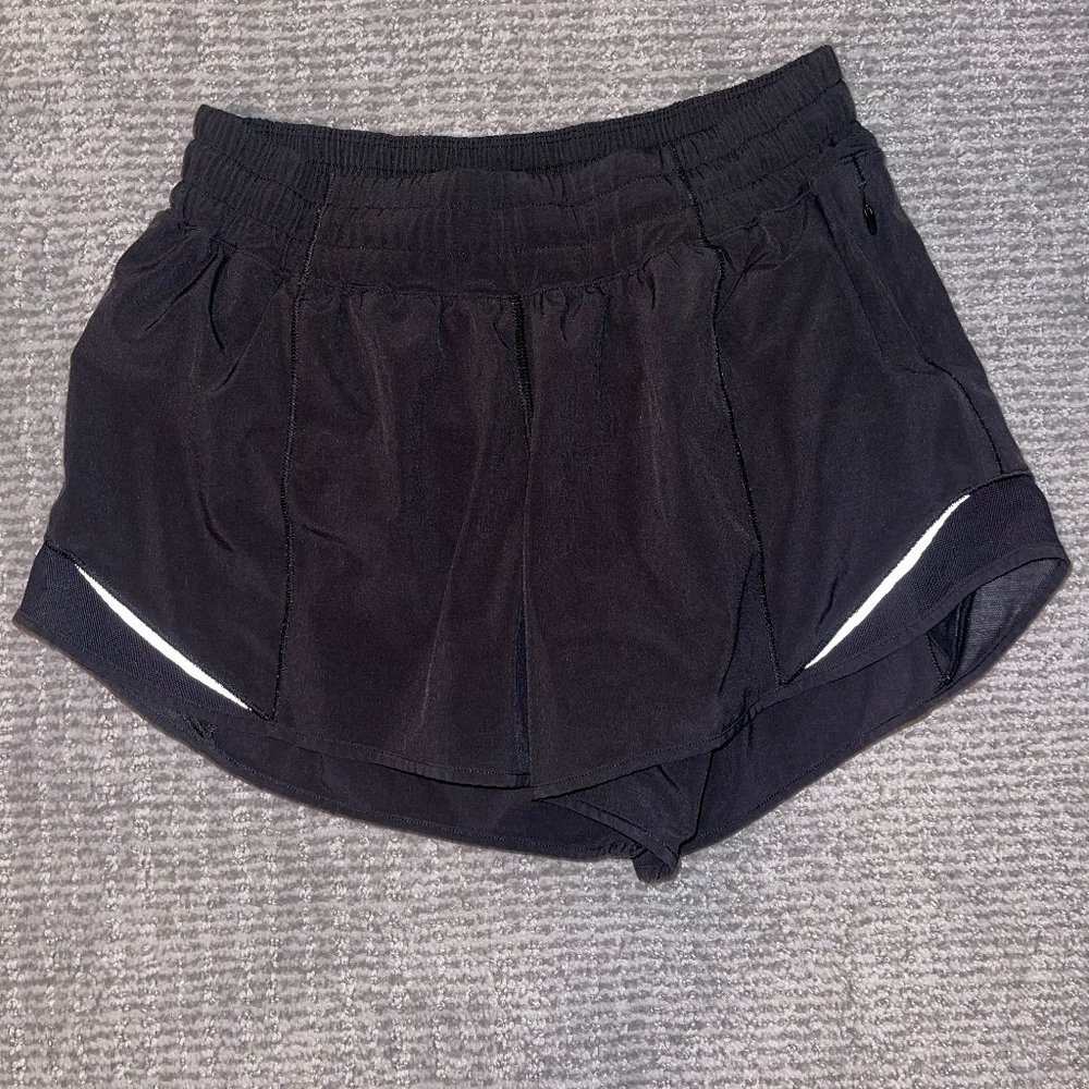 LULULEMON Hotty Hot Shorts